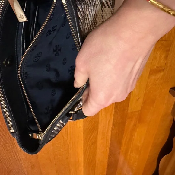 Tory Burch Black and Cream Checkered Satchel - Picture 9 of 16